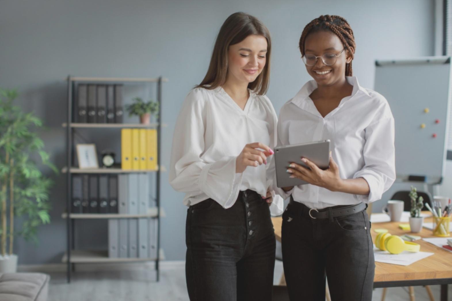 Professionelle Finanzberatung im persönlichen Gespräch